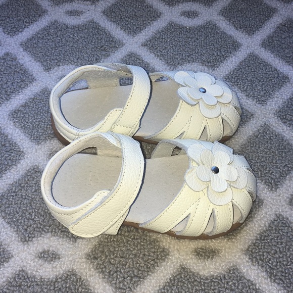 NWOT White leather sandals, toddler 8 - Picture 2 of 5